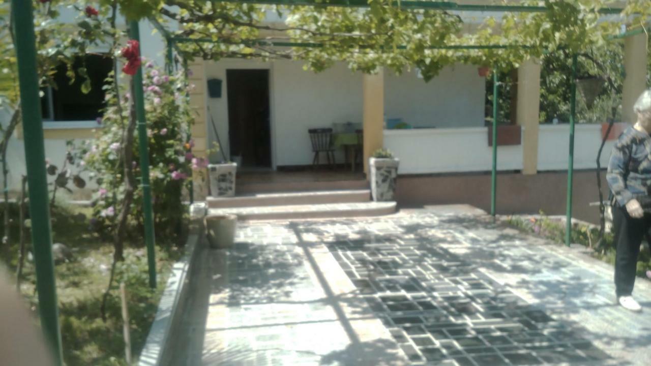 Vera Apartment Kampor Exterior foto